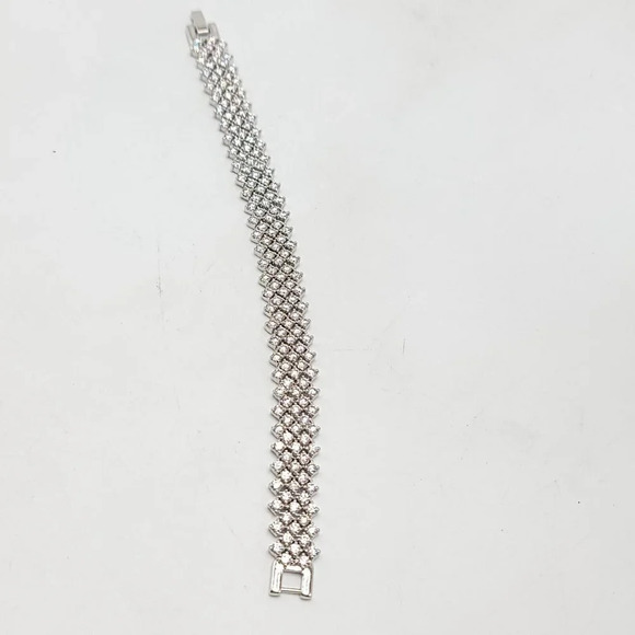 Glamorous Clear CZ Cubic Zirconia Silver Tone High End Tennis Bracelet 8" SIGNED - Picture 5 of 7